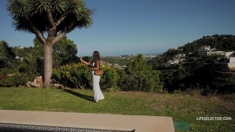 Lia Lin – LifeSelector 2 – The Realtor Always Rings Twice on